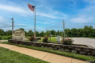 6300 Sprig Oak Ct, Saint Louis, MO 63128 - Photo 4