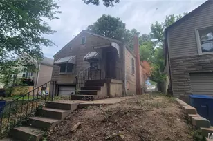 7161 Lindenwood Pl, Saint Louis, MO 63109 - Photo 2