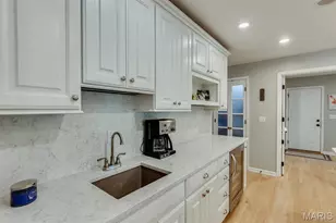 420 Woodview Manor Ln, Kirkwood, MO 63122 - Photo 26