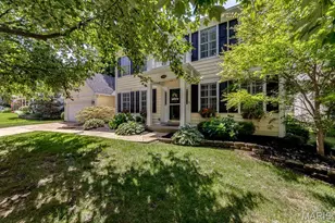 420 Woodview Manor Ln, Kirkwood, MO 63122 - Photo 2