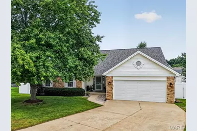 8 Lewis Court, Saint Peters, MO 63376 - Photo 2