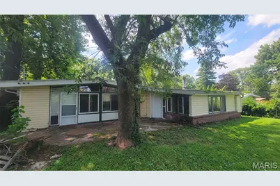 340 Holiday Hill Drive, Florissant, MO 63033 - Photo 16