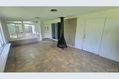340 Holiday Hill Drive, Florissant, MO 63033 - Photo 12