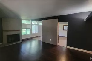 340 Holiday Hill Dr, Florissant, MO 63033 - Photo 6