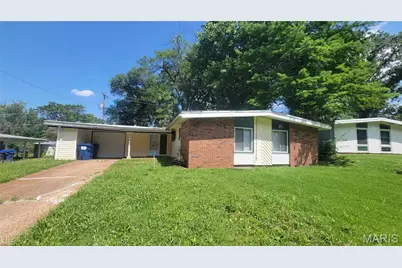 340 Holiday Hill Drive, Florissant, MO 63033 - Photo 2