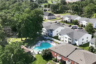 4392 Chateau De Ville Dr, Unincorporated, MO 63129 - Photo 24