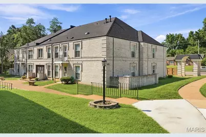 4392 Chateau De Ville Drive #H, Mehlville, MO 63129 - Photo 1