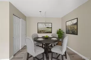 4392 Chateau De Ville Dr, Unincorporated, MO 63129 - Photo 10