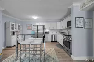 2800 Blackforest Dr, Oakville, MO 63129 - Photo 10