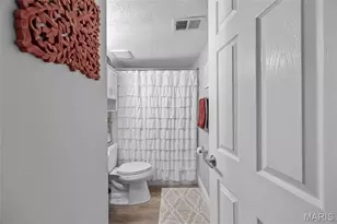 2800 Blackforest Dr, Oakville, MO 63129 - Photo 16