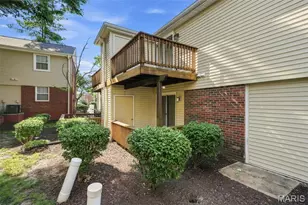 8907 Wrenwood Ln, Brentwood, MO 63144 - Photo 30
