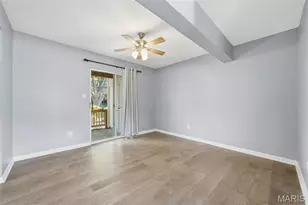 8907 Wrenwood Ln, Brentwood, MO 63144 - Photo 10