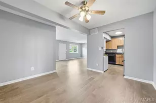8907 Wrenwood Ln, Brentwood, MO 63144 - Photo 12