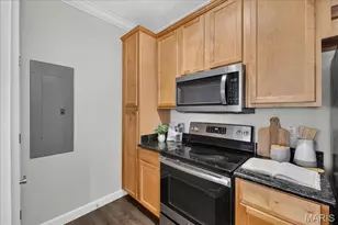 2756 Mcknight Crossing Ct, Saint Louis, MO 63124 - Photo 8