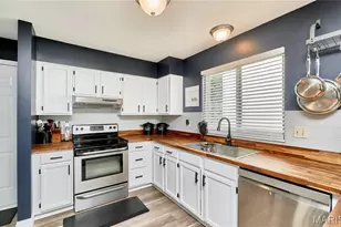 819 Spring Crest Dr, Fenton, MO 63026 - Photo 28