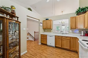227 Maryland Dr, O'Fallon, MO 63366 - Photo 10