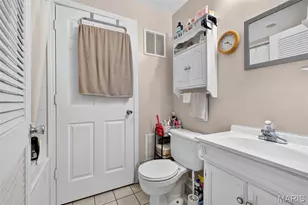 17 Kingspointe Ct, Saint Peters, MO 63376 - Photo 20