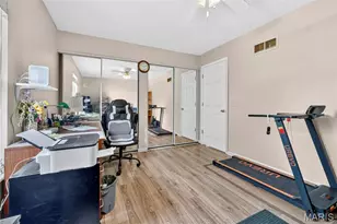 17 Kingspointe Ct, Saint Peters, MO 63376 - Photo 6