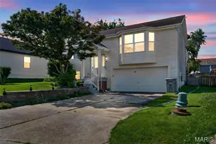 17 Kingspointe Ct, Saint Peters, MO 63376 - Photo 1