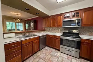 12911 Banyan Town Dr, Unincorporated, MO 63146 - Photo 10
