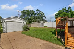 835 Catskill Dr, Saint Louis, MO 63125 - Photo 30