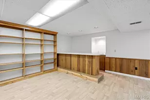 7040 Christopher Dr, Saint Louis, MO 63129 - Photo 34