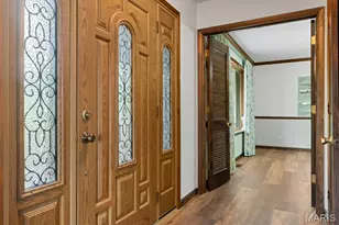 7040 Christopher Dr, Saint Louis, MO 63129 - Photo 8