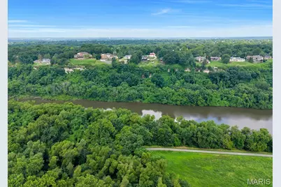 7040 Christopher Drive, Saint Louis, MO 63129 - Photo 4