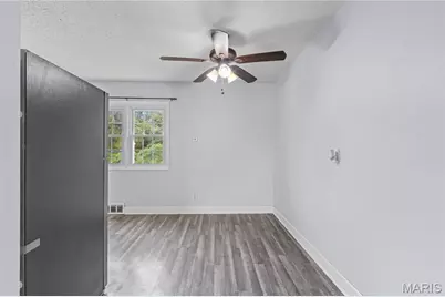 4085 Paule Avenue, Saint Louis, MO 63125 - Photo 12