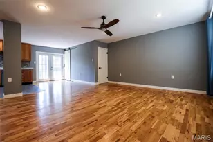 9110 Radiom Dr, Saint Louis, MO 63123 - Photo 2