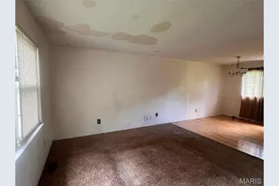 2353 Kingsford Drive, Florissant, MO 63031 - Photo 8