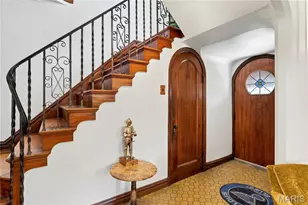 8015 Davis Dr, Clayton, MO 63105 - Photo 6