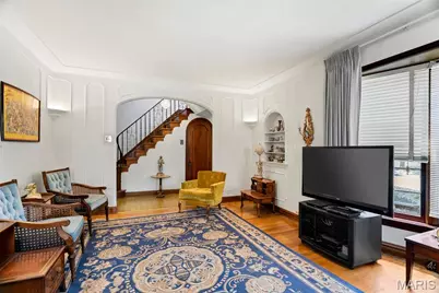 8015 Davis Drive, Clayton, MO 63105 - Photo 8