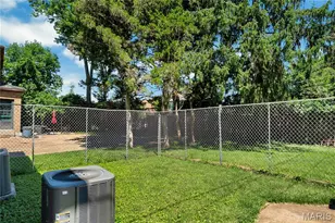8015 Davis Dr, Clayton, MO 63105 - Photo 36