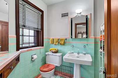 8015 Davis Drive, Clayton, MO 63105 - Photo 18