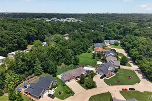 945 Huntington Chase Dr, Fenton, MO 63026 - Photo 32