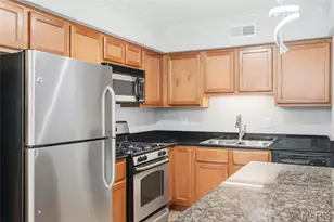 1411 Willow Brook Cove, Saint Louis, MO 63146 - Photo 8