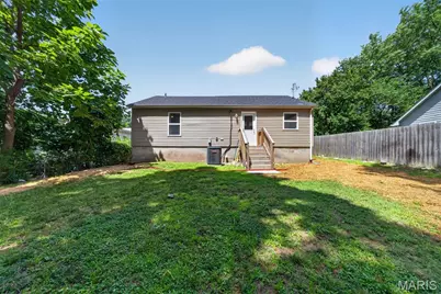 2302 N 5th Street, Saint Charles, MO 63301 - Photo 32