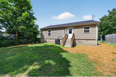 2302 N 5th Street, Saint Charles, MO 63301 - Photo 30