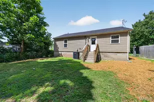 2302 N 5th St, Saint Charles, MO 63301 - Photo 30