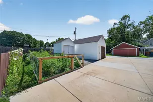 1014 N Benton Ave, Saint Charles, MO 63301 - Photo 30