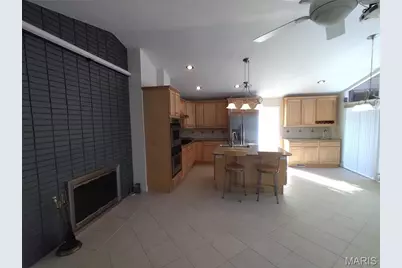 10621 Country View Drive, Creve Coeur, MO 63141 - Photo 6