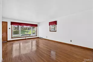 1011 Hawthorn Ave, Saint Charles, MO 63301 - Photo 16