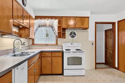 1011 Hawthorn Avenue, Saint Charles, MO 63301 - Photo 22