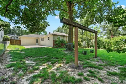 1011 Hawthorn Avenue, Saint Charles, MO 63301 - Photo 8