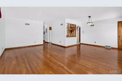1011 Hawthorn Avenue, Saint Charles, MO 63301 - Photo 14