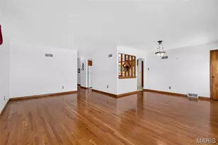 1011 Hawthorn Ave, Saint Charles, MO 63301 - Photo 14