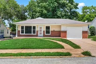1011 Hawthorn Ave, Saint Charles, MO 63301 - Photo 2