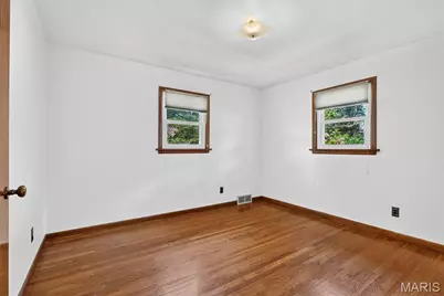 1011 Hawthorn Avenue, Saint Charles, MO 63301 - Photo 32