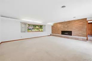 1310 Hollins Dr, Saint Louis, MO 63135 - Photo 12